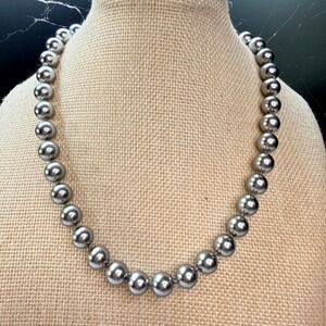 Vintage Kissaka Gunmetal Grey Faux Pearl Knotted Necklace 10mm‎ Beads 17 Inch